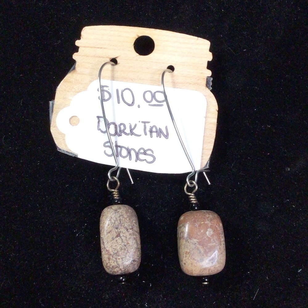 Dark Tan Stone  Earrings  (2jj)